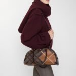 Medium Highlands Bowling Bag - Image 3