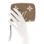 Louis Vuitton Zippy Coin Purse Tourterelle Cream - Image 6